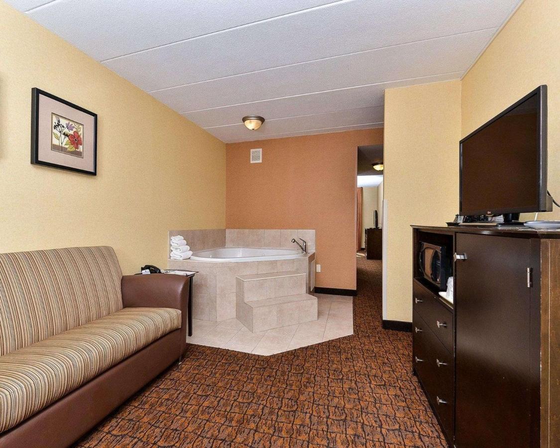 Tinton Falls Inn מראה חיצוני תמונה